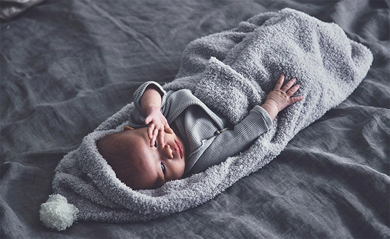 【マールマール】名前刺繍入りフードブランケット