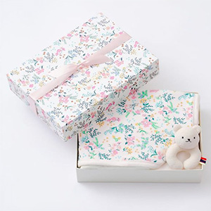 Haruulala 名前入りブランケットとラトル2点セット